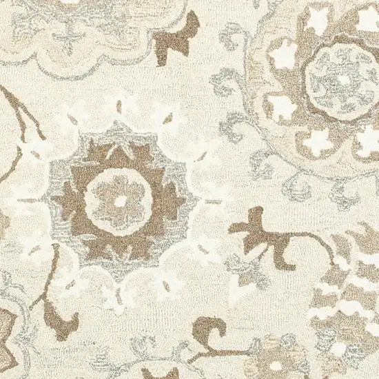 Ivory And Gray Wool Floral Hand Tufted Area Rug Photo 5