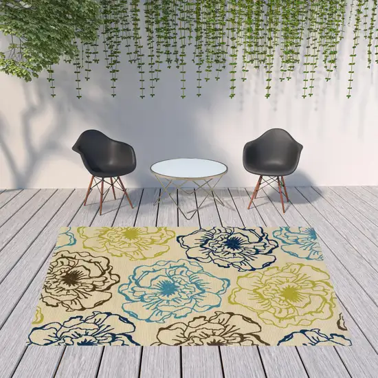 Ivory Floral Stain Resistant Indoor Outdoor Area Rug Photo 2