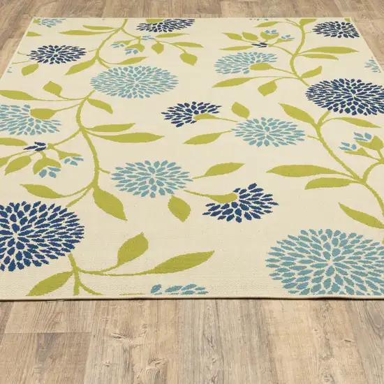 Ivory Floral Stain Resistant Indoor Outdoor Area Rug Photo 8