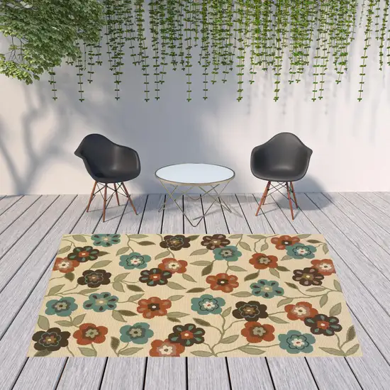 Ivory Floral Stain Resistant Indoor Outdoor Area Rug Photo 2