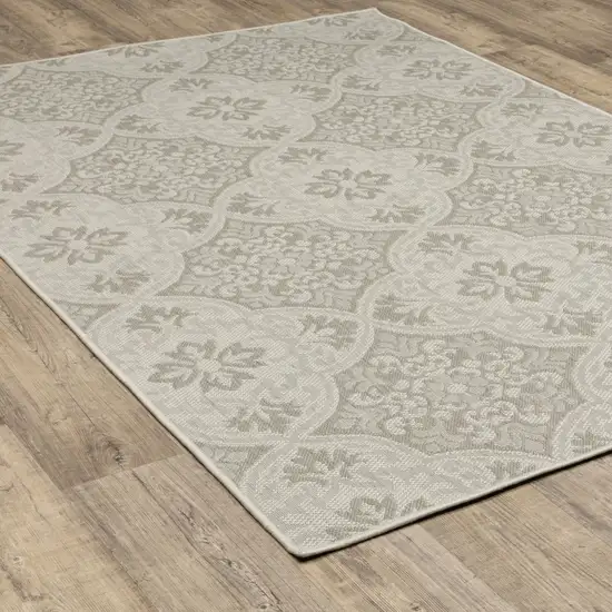 Ivory Floral Stain Resistant Indoor Outdoor Area Rug Photo 5