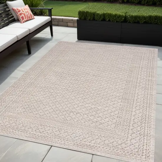 Ivory Geometric Indoor Outdoor Area Rug Photo 1