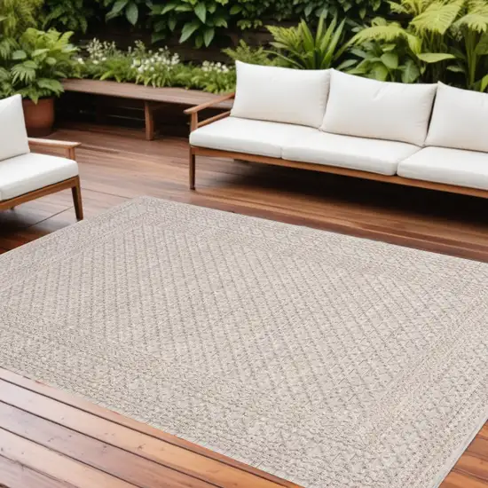 Ivory Geometric Indoor Outdoor Area Rug Photo 1