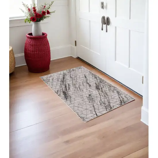 Ivory Geometric Pattern Area Rug Photo 1