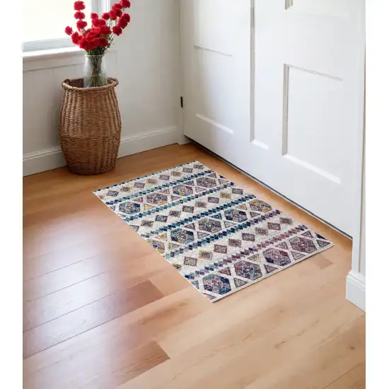 Ivory Geometric Power Loom Area Rug Photo 1