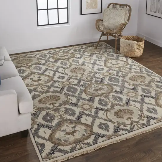 Ivory Gray And Taupe Wool Floral Hand Knotted Stain Resistant Area Rug Photo 3