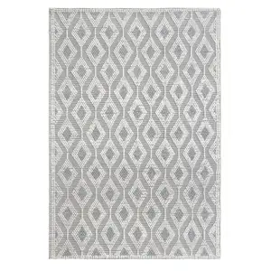 Photo of Ivory Gray Diamond Trellis Modern Area Rug