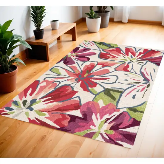 Ivory Green and Red Floral Hand Carved Handmade Area Rug Photo 1