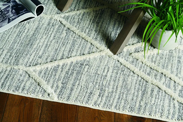 Ivory Grey Diamonds Area Rug with Fringe Photo 4