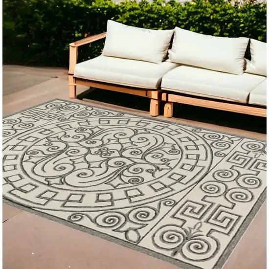 8'X10' Ivory Grey Hand Woven Uv Treated Greek Key Medallion Indoor Outdoor Area Rug Photo 1