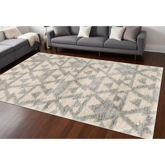 Ivory Grey Machine Woven Geometric Indoor Area Rug Photo 1