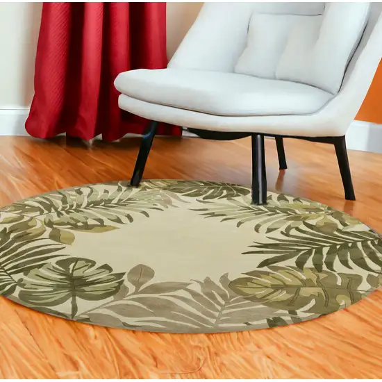 8' Ivory Hand Tufted Bordered Tropical Leaves Round Indoor Area Rug Photo 1