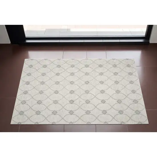 2'X4' Ivory Hand Tufted Ogee Indoor Accent Rug Photo 1