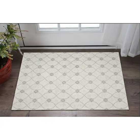 Ivory Wool Quatrefoil Hand Tufted Area Rug Photo 1