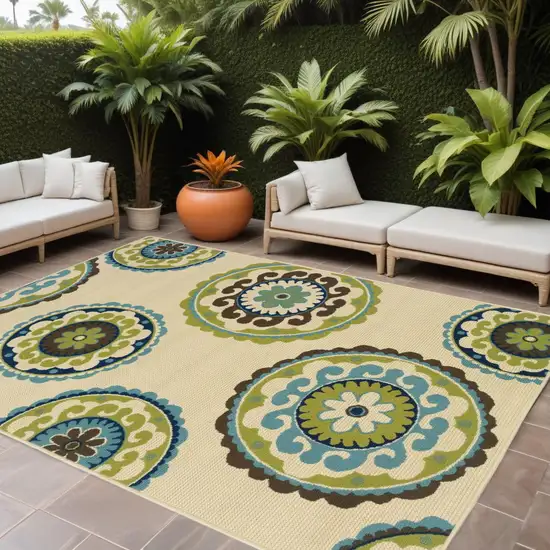 Green and Ivory Floral Indoor Outdoor Area Rug Photo 1