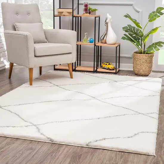 Ivory Modern Uneven Lattice Area Rug Photo 3