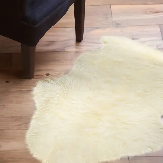 Ivory New Zealand Natural Sheepskin Rug Photo 1