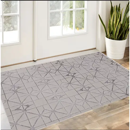 Gray and Ivory Geometric Area Rug Photo 1