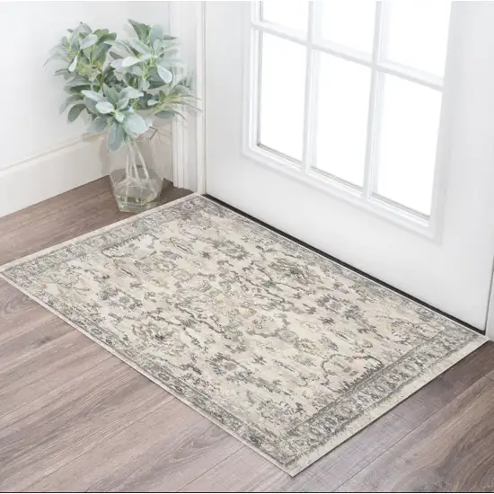 Ivory Vintage Area Rug Photo 2