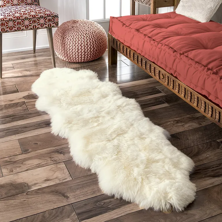 Ivory Wool Sheepskin Handmade Area Rug Photo 3