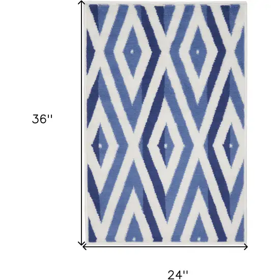 Ivory and Blue Geometric Area Rug Photo 3