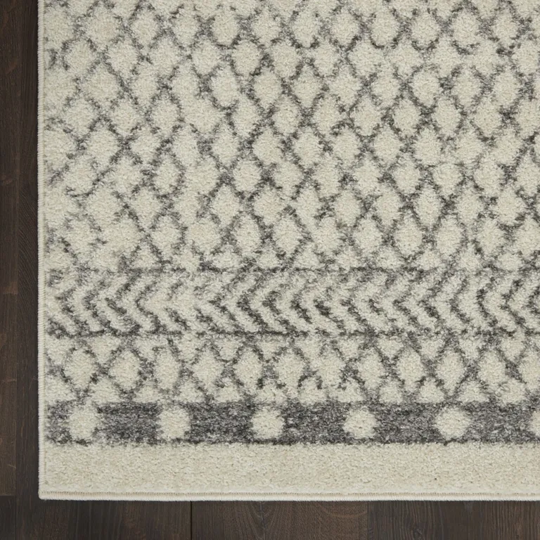 Ivory and Gray Geometric Area Rug Photo 2