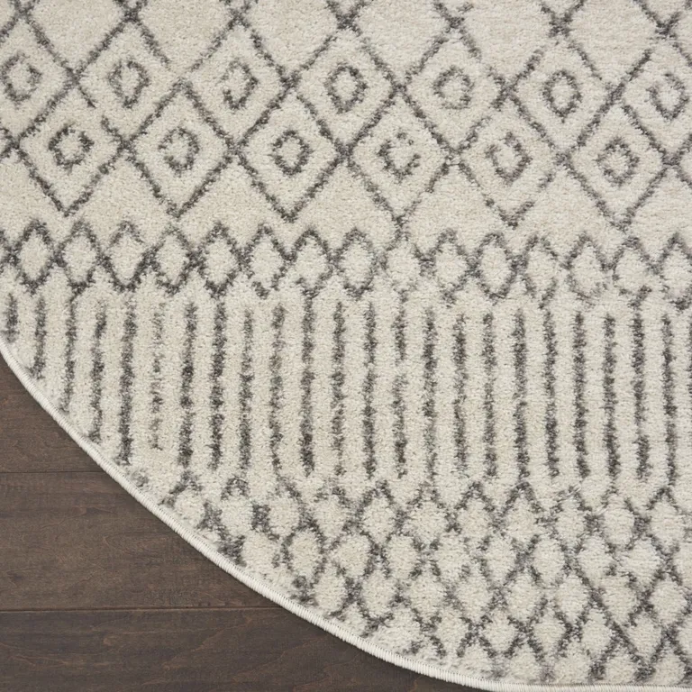 Ivory and Gray Geometric Area Rug Photo 5