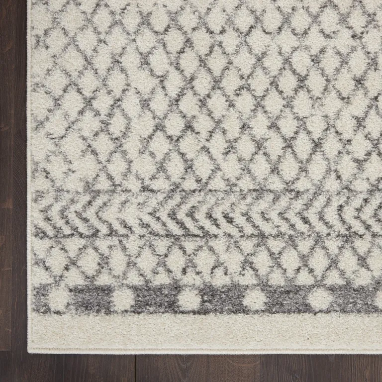 Ivory and Gray Geometric Runner Rug Photo 3