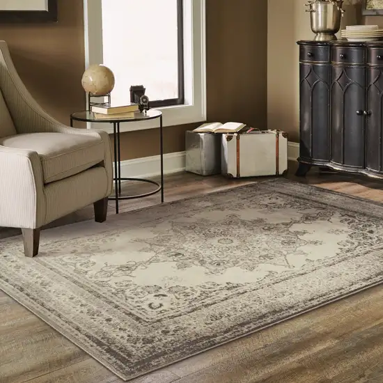 Ivory and Gray Pale Medallion Area Rug Photo 3