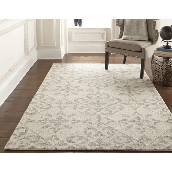 Ivory and Gray Wool Floral Hand Tufted Area Rug Photo 8