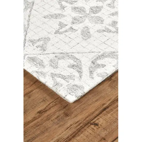 Ivory and Gray Wool Floral Hand Tufted Area Rug Photo 4