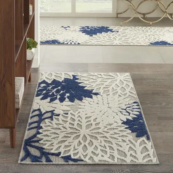 Ivory and Navy Indoor Outdoor Area Rug Photo 6