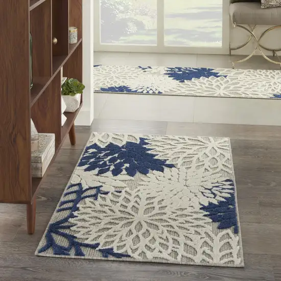 Ivory And Blue Floral Indoor Outdoor Area Rug Photo 4