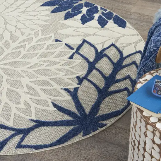 Ivory and Navy Indoor Outdoor Area Rug Photo 6