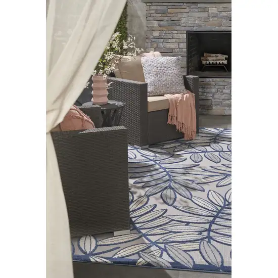 Ivory And Blue Floral Indoor Outdoor Area Rug Photo 4