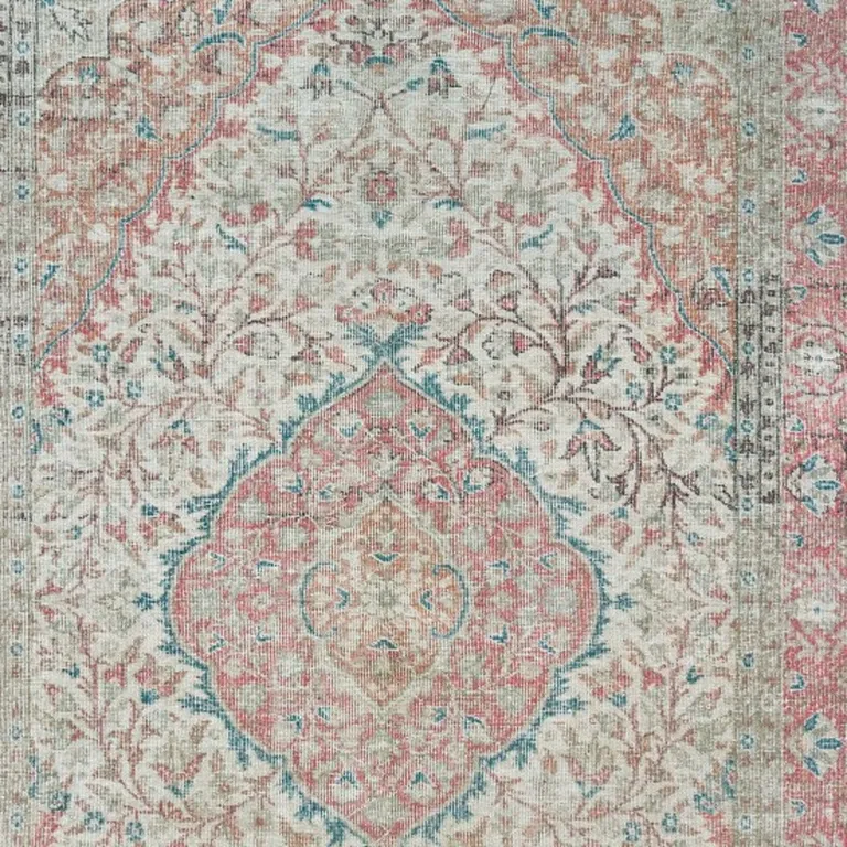 Ivory and Pink Oriental Area Rug Photo 4