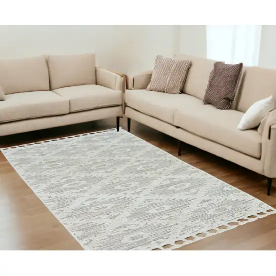 Ivory Or Beige Geometric Diamond Indoor Area Rug With Fringe Photo 1