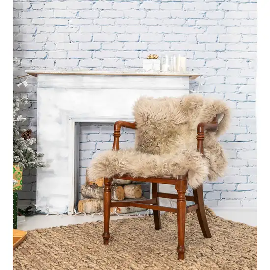 Latte New Zealand Natural Sheepskin Rug Photo 5