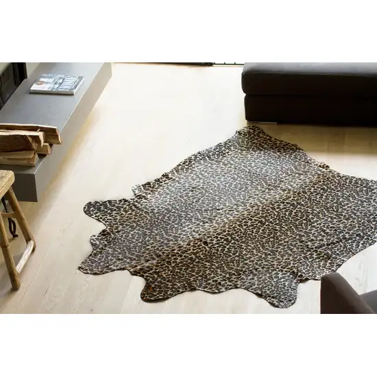 Leopard Cowhide - Area Rug Photo 3