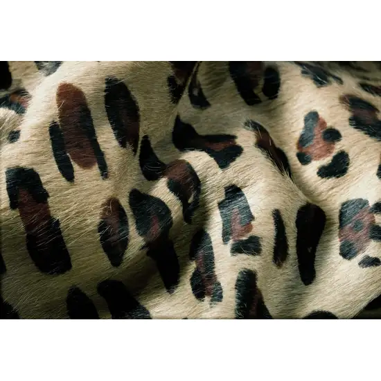 Leopard Cowhide - Rug Photo 2