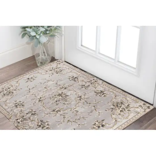 Light Grey Polypropylene Area Rug Photo 1