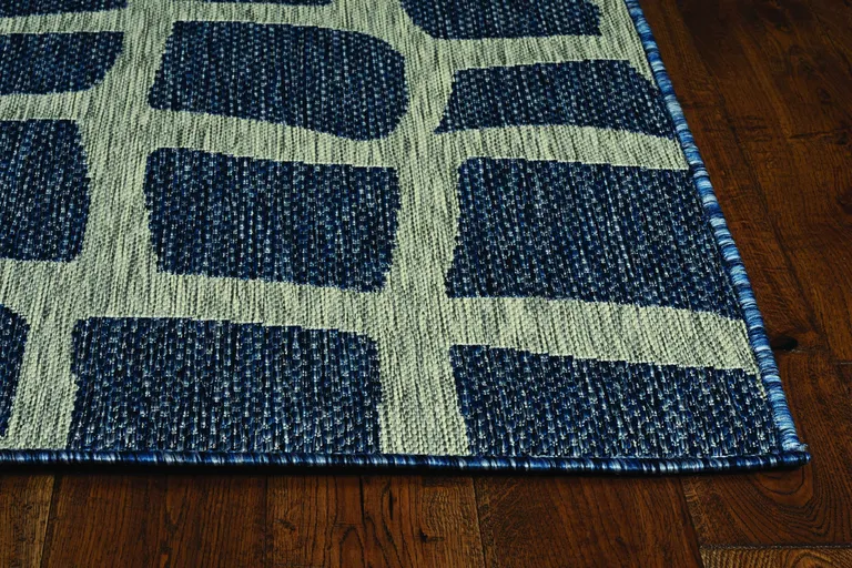 Mocha Polypropylene Area Rug Photo 5