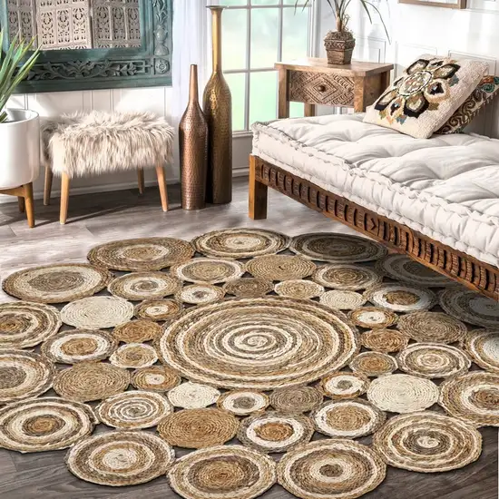 Multi-toned Intricate Circle Natural Jute Area Rug Photo 7