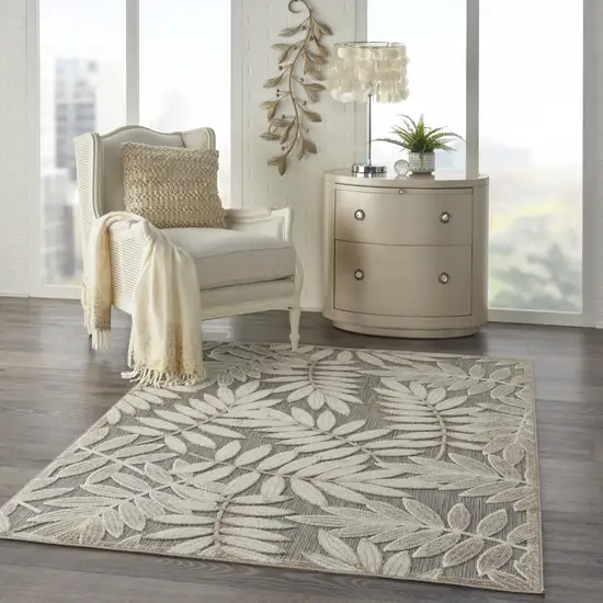 Gray And Ivory Floral Stain Resistant Indoor Outdoor Area Rug Photo 8