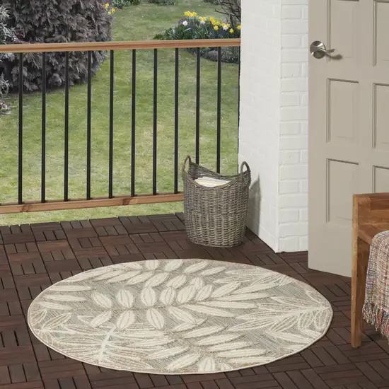 Gray And Ivory Round Floral Indoor Outdoor Area Rug Photo 5