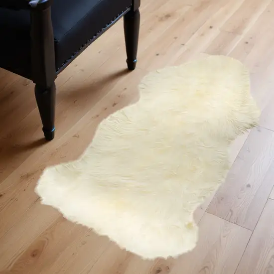 White Natural New Zealand Sheepskin Wool Area Rug Photo 1