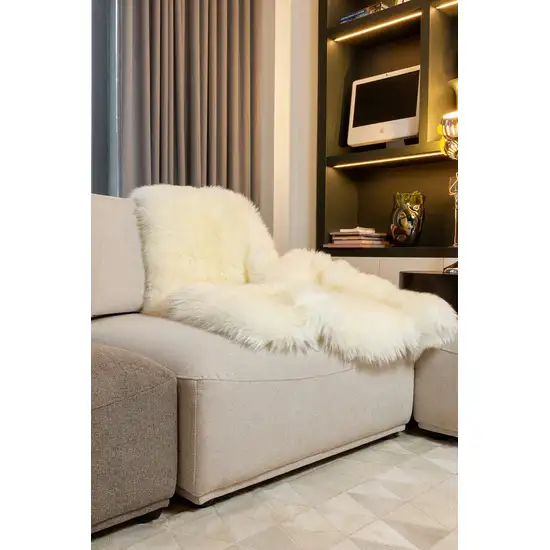 Natural Rectangular Sheepskin Area Rug Photo 5