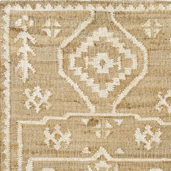 Natural and Ivory Medallion Hand Woven Area Rug Photo 4