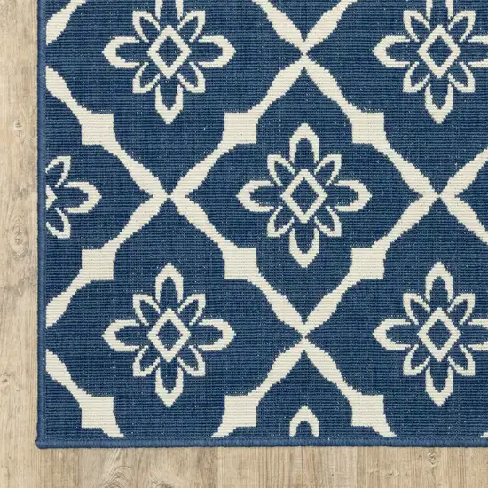 Navy Floral Stain Resistant Indoor Outdoor Area Rug Photo 4