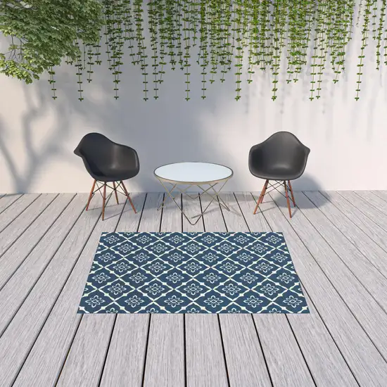 Navy Floral Stain Resistant Indoor Outdoor Area Rug Photo 2